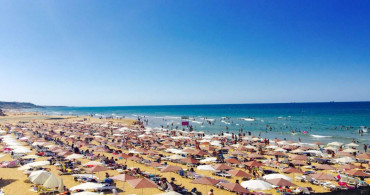 Megakentte tatil sezonu başladı: Uzmanlar temiz plajları açıkladı