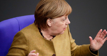 Merkel Maske Takmayı Unutunca Panik Yaşadı