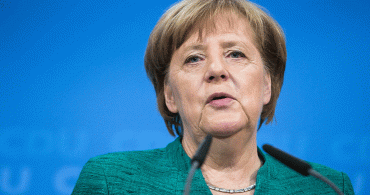 Merkel'den Suriye'de Güvenli Bölge Telkifi