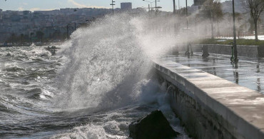 Meteoroloji alarm verdi: Karadeniz için fırtına uyarısı