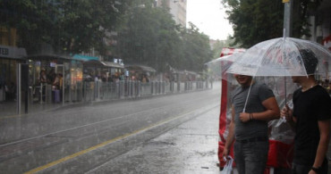 Meteoroloji Uyardı! İstanbul'da Sağanak Etkili Olacak