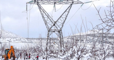 Meteoroloji uyarmıştı: Kar yağışı şehri etkisi altına aldı! Isparta'da yoğun kar yağışı sonrası elektrik kesintisi yaşanıyor