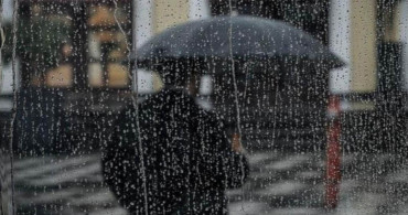Meteoroloji’den uyarı: Şemsiyenizi almadan dışarı çıkmayın! Sağanak yağış geliyor