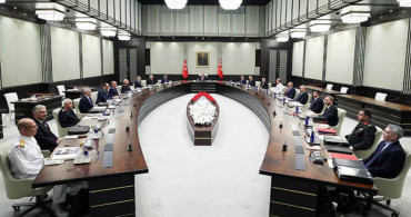 MGK toplantısında duygusal anlar: Dayanamayıp Cumhurbaşkanı Erdoğan’a sarıldı