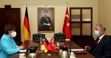 Milli Savunma Bakanı Hulusi Akar Alman Mevkidaşıyla Görüştü