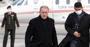 Milli Savunma Bakanı Hulusi Akar'dan Ukrayna'daki TSK'ye ait iki nakliye uçağına ilişkin açıklama geldi