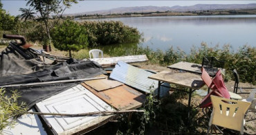 Mogan Gölü Çevresindeki Kaçak Yapılar Yıkıldı