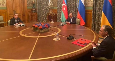 Moskova'da Azerbaycan-Ermenistan Toplantısı Başladı