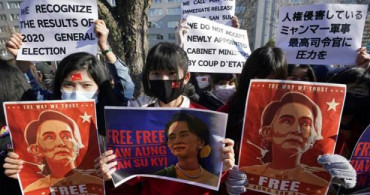 Myanmar'da Sıkı Yönetim İlan Edildi