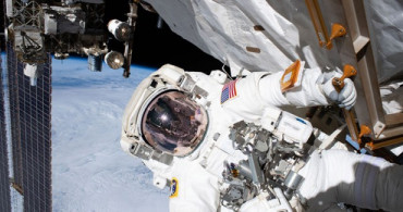 NASA'nın Astronotları İstasyonun Batarya Değişiminde Sona Yaklaştı