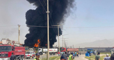 Niğde'de korkutan fabrika yangını: Ekipler seferber oldu!