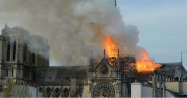 Notre Dame Katedrali'ndeki Tarihi Eserlerin Yüzde 90'ı Kurtartıldı