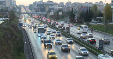 Okullara Verilen 9 Günlük Ara Tatilin Bitmesi İstanbul'un Trafiğine Yansıdı!