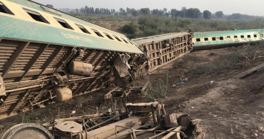 Pakistan'da Feci Tren Kazası! Çok Sayıda Ölü ve Yaralılar Var