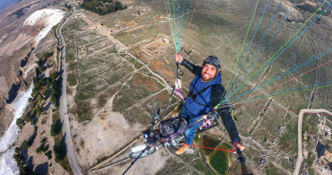 Pamukkale'de Motosikletli Paraşüt Denemesi