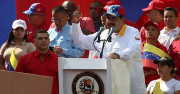 Pompeo, Rusya'nın Maduro'yu Ülkede Kalmaya İkna Ettiğini İleri Sürdü