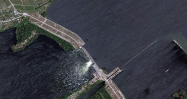 Rus kontrolündeki baraj vuruldu: Çok sayıda yerde su baskını yaşanıyor