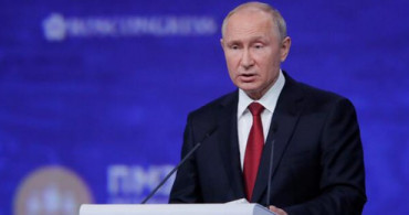 Rusya Devlet Başkanı Putin, INF'nin Askıya Alınmasını Öngören Yasayı İmzaladı