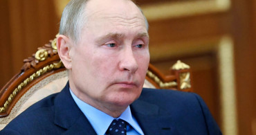 Rusya Devlet Başkanı Putin Koronavirüs Nedeniyle Karantina Altına Alındı!