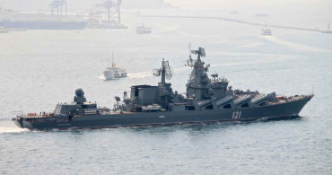 Rusya-Ukrayna Savaşının boyutunu değiştirecek gelişme: Ukrayna'nın Neptün füzeleriyle vurduğu Moskova Kruvazörü battı!