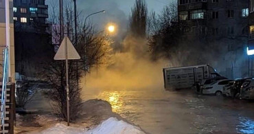 Rusya’da ısınma sistemi arızası: Sokakları kaynar su bastı!