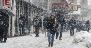 Sağanak yağış ve kar tüm Türkiye’ye yayılacak: 5 gün boyunca devam edecek! Meteoroloji il il açıklayarak uyardı