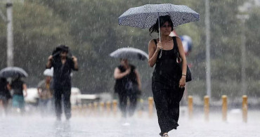 Sağanak yağışlar Türkiye’yi saracak: Meteoroloji saat vererek uyardı