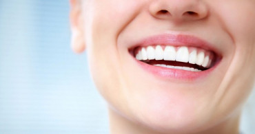 Sağlıklı Bir Diş Eti Nasıl Olmalı?