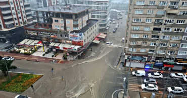 Samsun’da yoğun sağanak yağış: Ev ve iş yerlerini su bastı