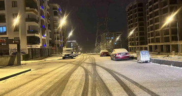Şehir beyaza büründü: Vatandaşlar karın keyfini çıkardı