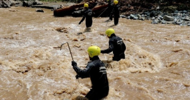 Sel Sularına Kapılan 2 Kişiyi Arama Çalışmaları Devam Ediyor