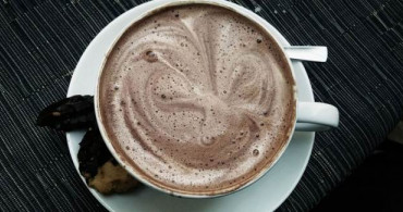 Sinirleri Yatıştıran Sıcak Çikolata Tarifi