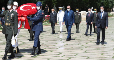 Son Dakika: Cumhurbaşkanı Erdoğan Başkanlığındaki YAŞ Üyeleri Anıtkabir'e Ziyaret Gerçekleştirdi