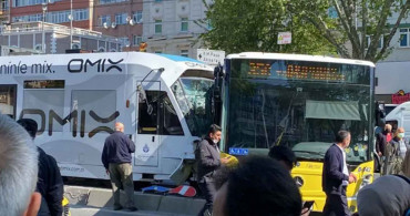 İstanbul'da feci kaza: Fatih'te raylı yola giren İETT otobüsü tramvayla çarpıştı!
