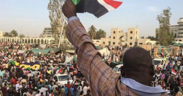 Sudan Gençlik ve Spor Bakanı Hartum Havalimanı’nda Yakalandı