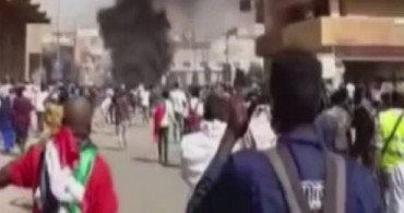 Sudan'da Halk Tekrar Sokağa Döküldü