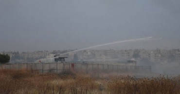 Suriye Sınırında Yangın Çıktı, TOMA Müdahale Etti