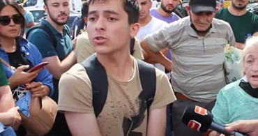 Suriyeli genç kendisine öfke dolu olan kalabalığa sitem etti! 'Ben bir insanım'