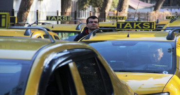 Taksicilerle ilgili yeni tartışma: İndi bindi ücreti yasal değil