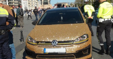 Taksim'de Herkes Ona Baktı! Polis Cezayı Kesti