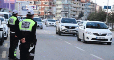 Trafik Polisi, Eşine Ceza Kesti