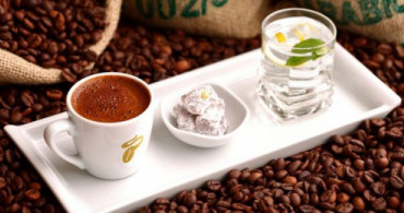 Türk Kahvesinin Yanında Neden Su İçilir?