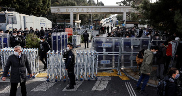 Türk Polis Teşkilatı: 'Aşağı Bak' Değil 'Aşağı İn'