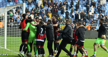 Türkiye Kupası'nda sürpriz sonuç: Erzincanspor Adana Demir'i saf dışı bıraktı