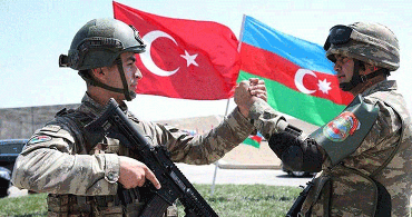 Türkiye ve Azerbaycan Bayrakları Nahçıvanda Anıtlaştırıldı
