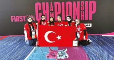 Türkiye'nin gururu: 7748 Techtolia Robotics Takımı, First Robotics Competition'ta ödül aldı!