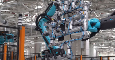 Türkiye'nin teknolojisinde büyük gelişme, Togg'a yerleştirilen robotlarda denemeler başladı!