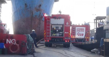 Tuzla'da Tershanede Bulunan Gemide Yangın Meydana Geldi!