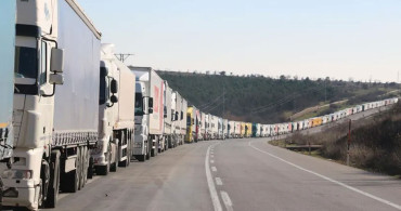 Savaşın Ortasında Mahsur Kaldılar: Ukrayna'da Bulunan Türk TIR ve Gemileri Türkiye'ye Dönüş Yolu Arıyor!