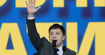 Ukrayna’da Seçimlerin Galibi Resmen Zelenskiy 